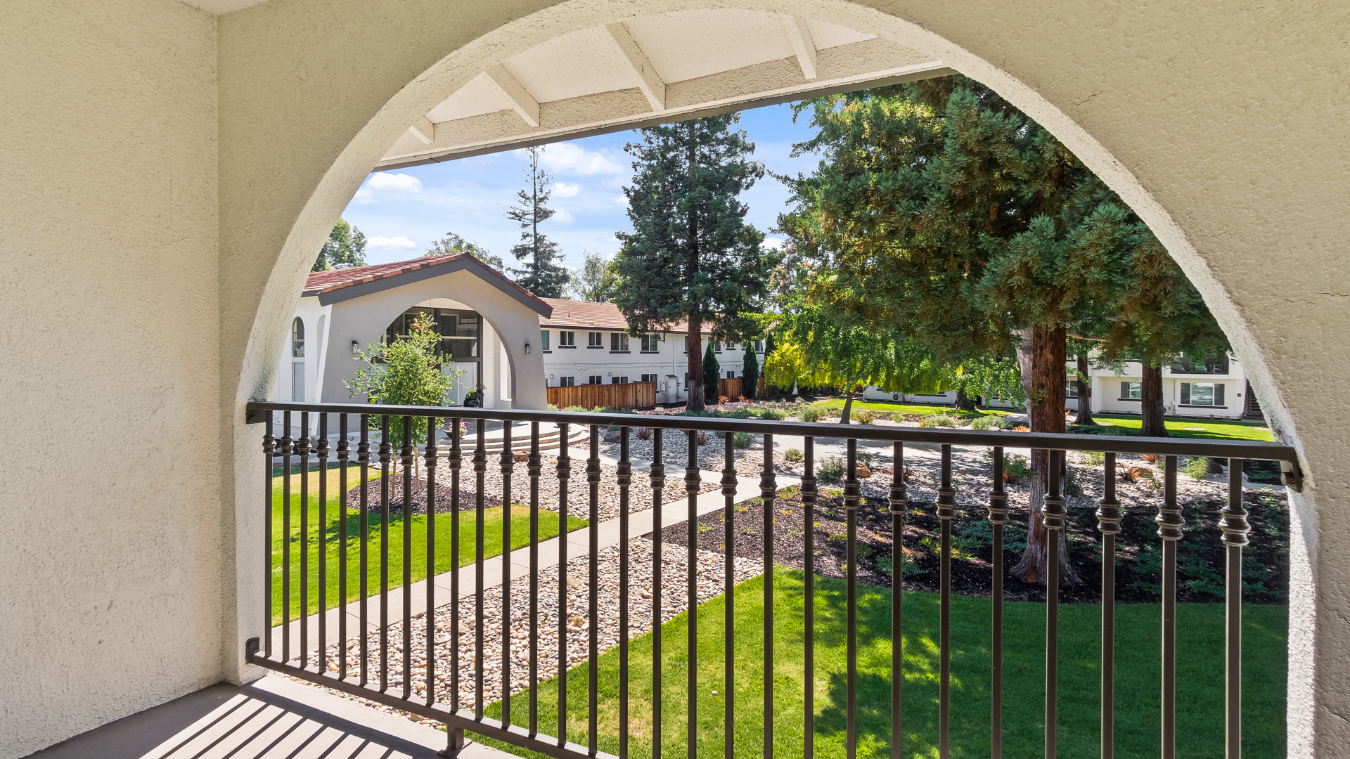 The Arches Apartments 4 of 8