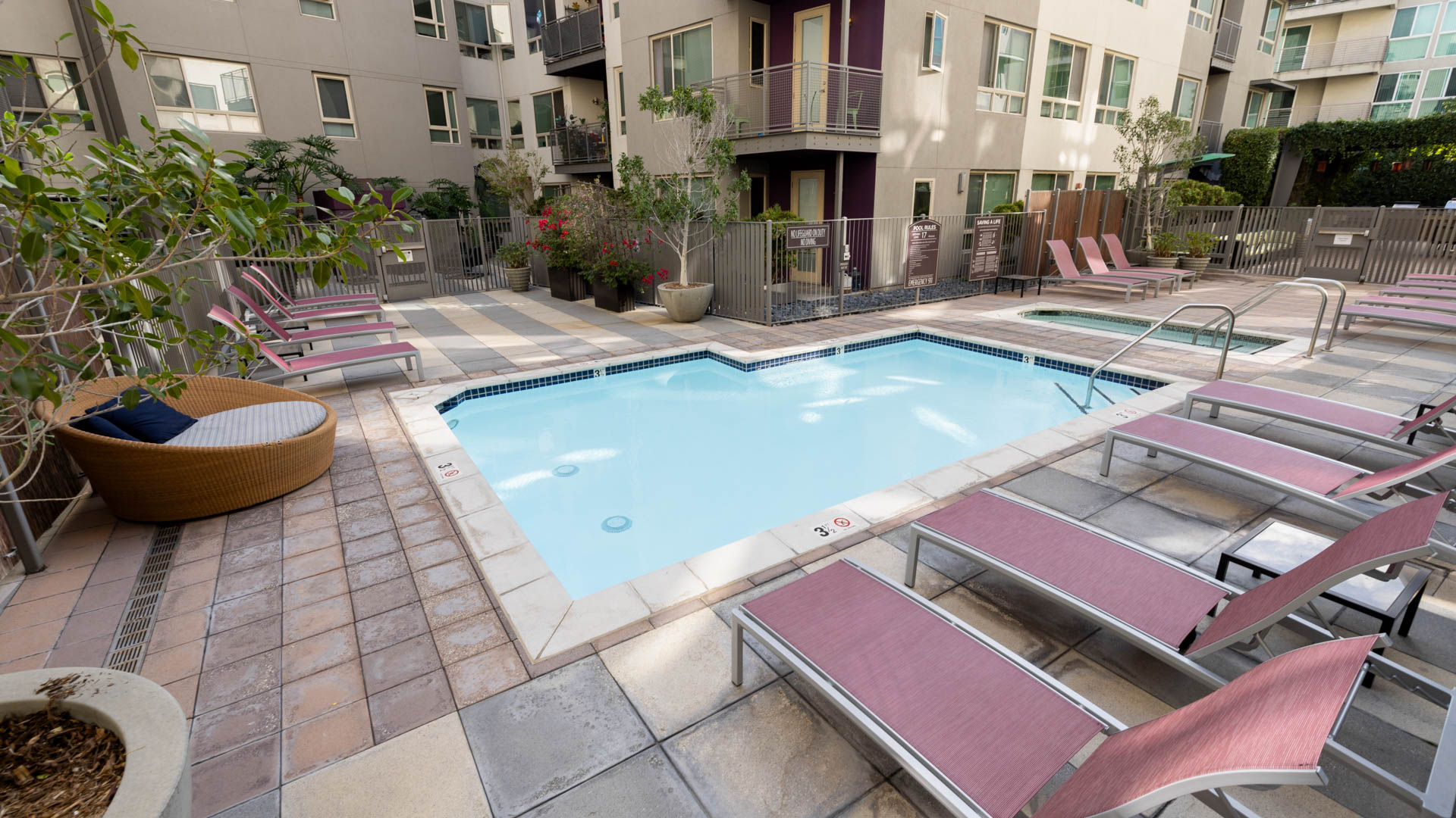 Pool at Sakura Crossing Apartments (1 of 2)
