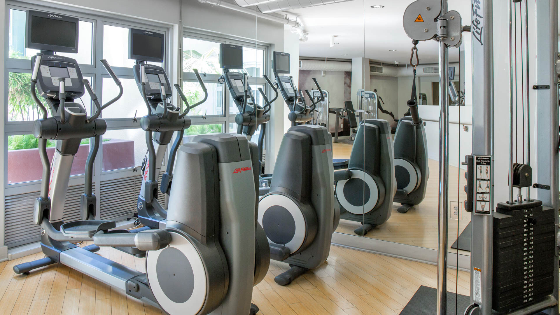 Gym at Sakura Crossing Apartments (1 of 2)