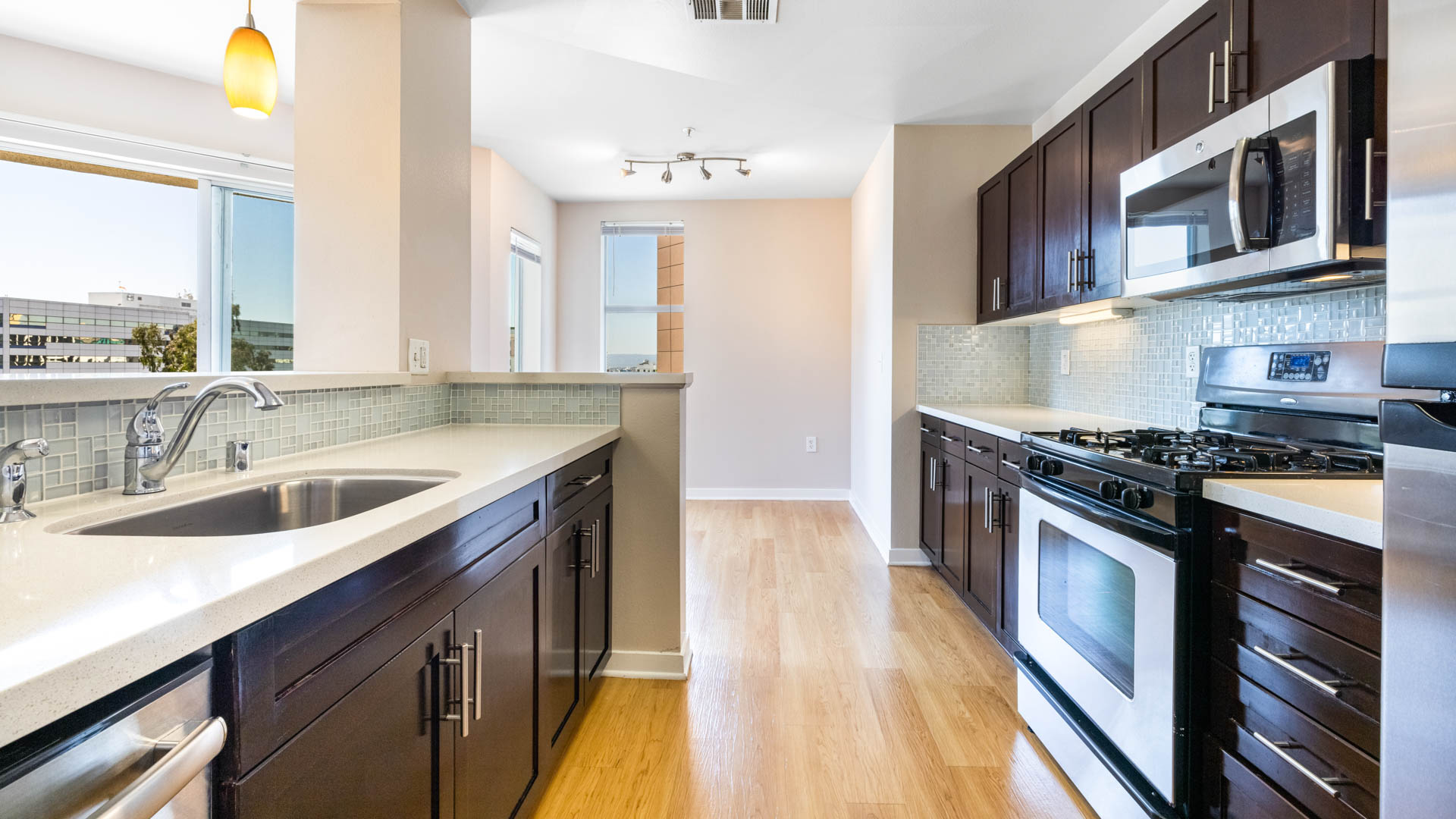 Glo Apartments 9 of 12