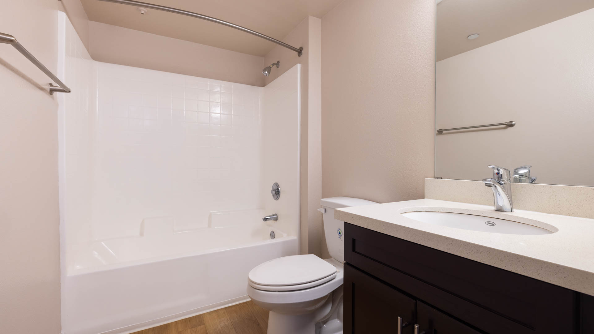 Glo Apartments 5 of 12