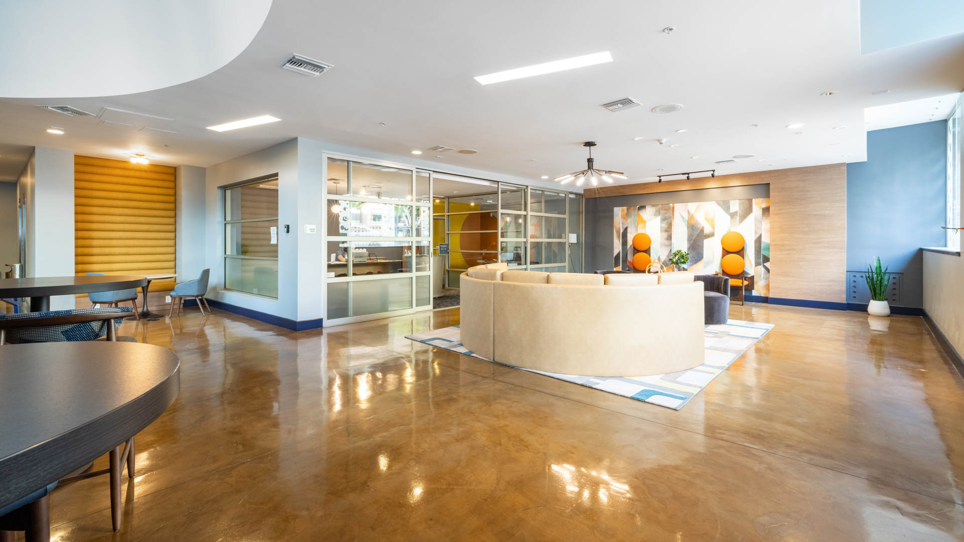 Glo Apartments 5 of 12