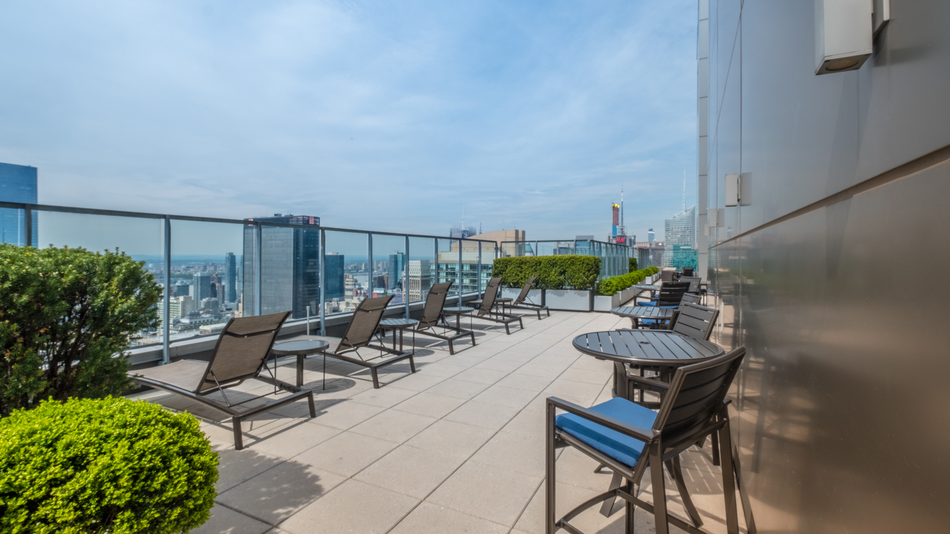 Roof deck at Beatrice Apartments (3 of 4)