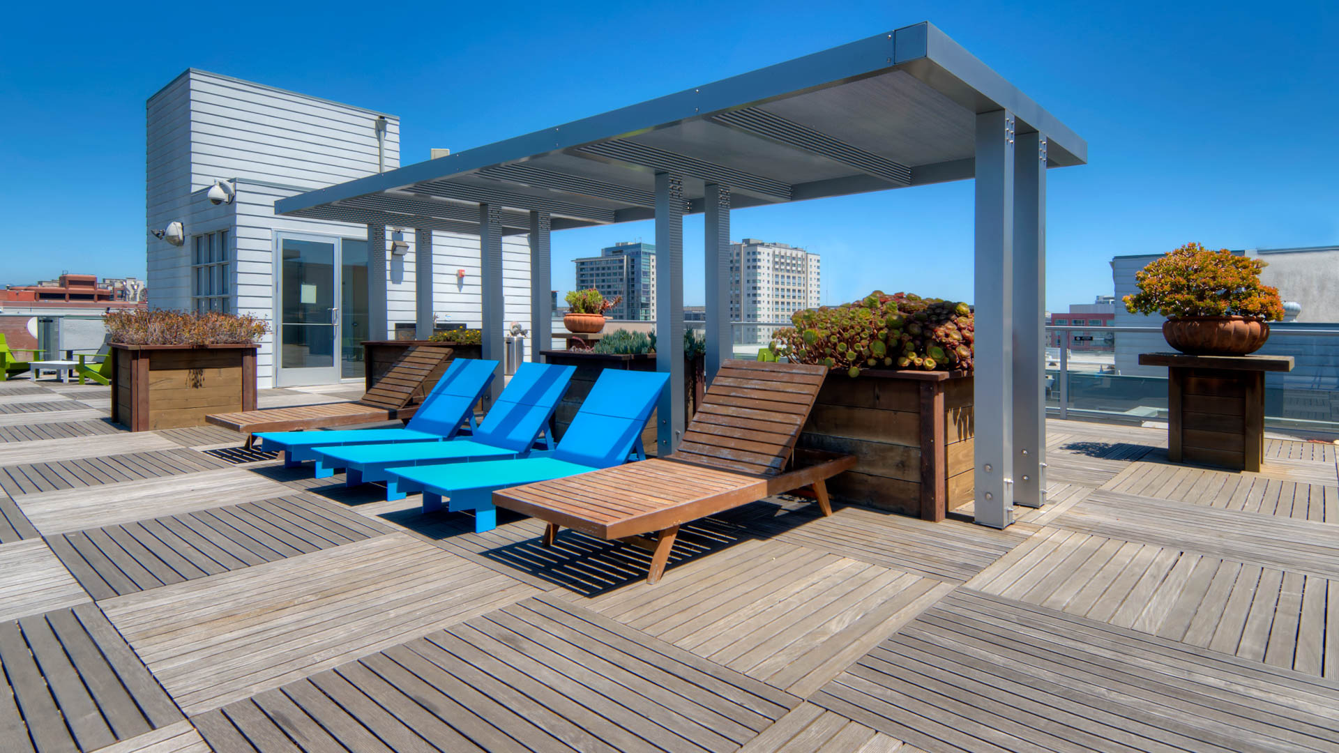 Roof deck at 77 Bluxome Apartments (2 of 3)