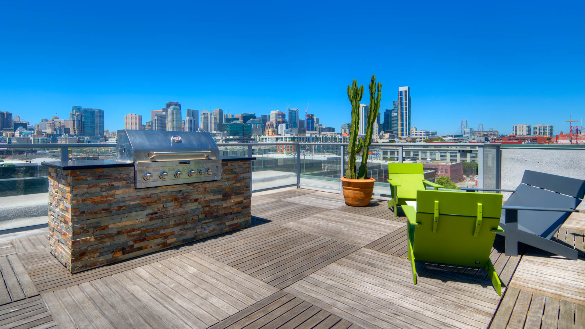 Roof deck at 77 Bluxome Apartments (3 of 3)