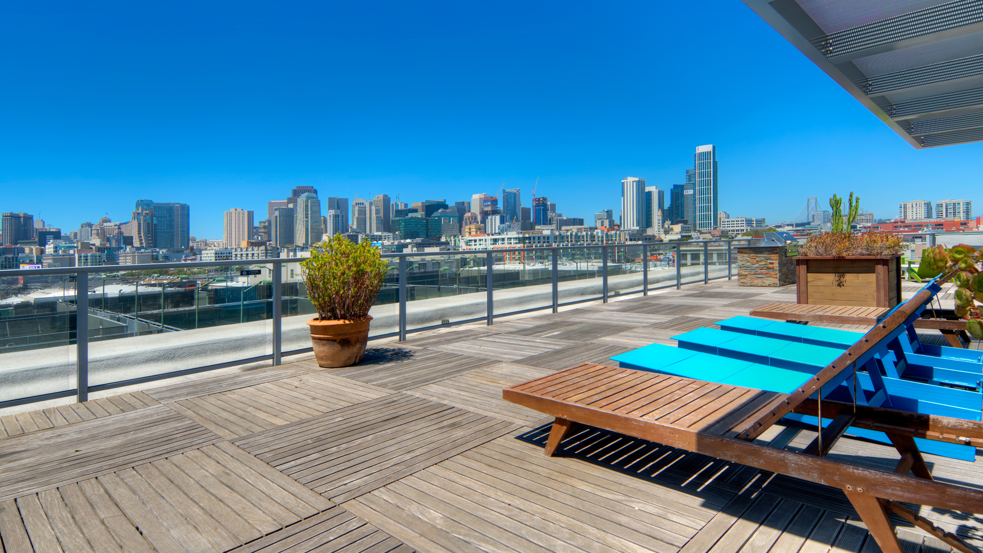 Roof deck at 77 Bluxome Apartments (1 of 3)