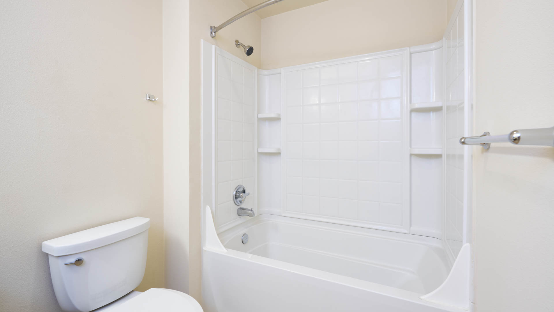 Veloce Apartments 2 of 12