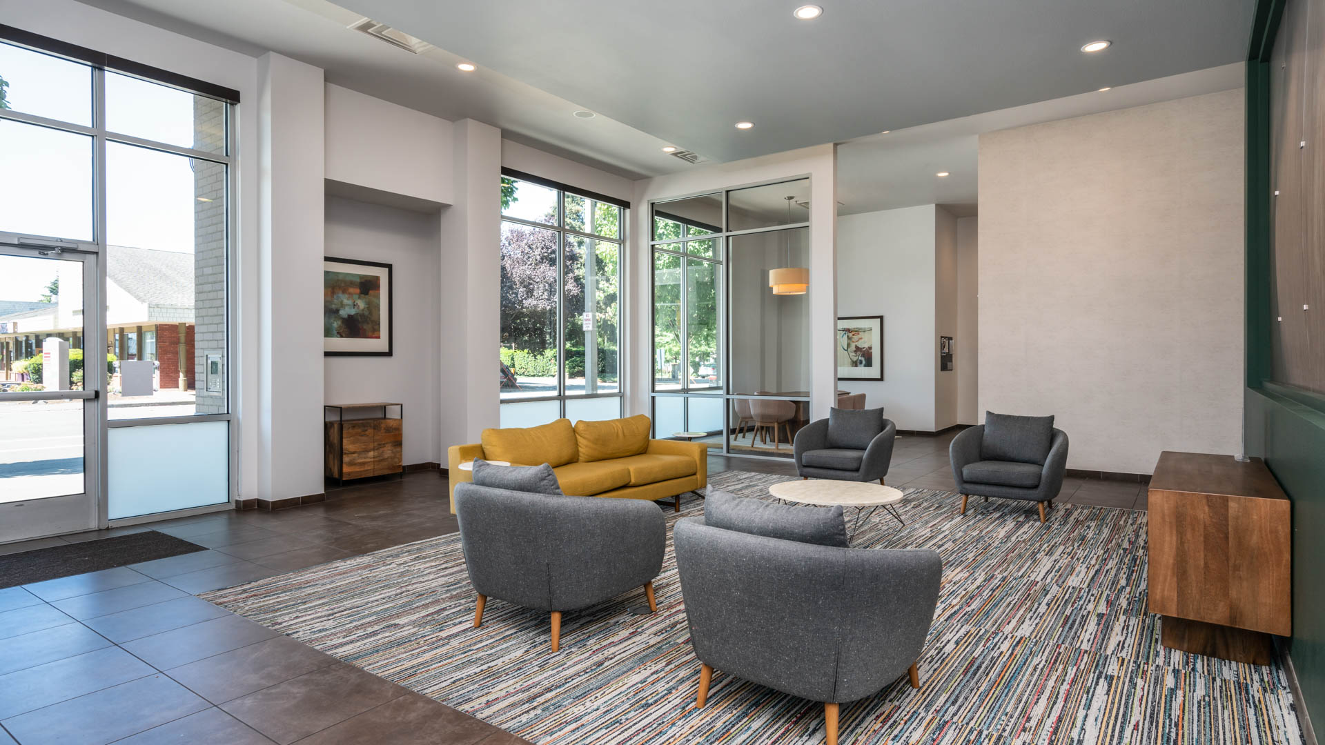Veloce Apartments 5 of 12