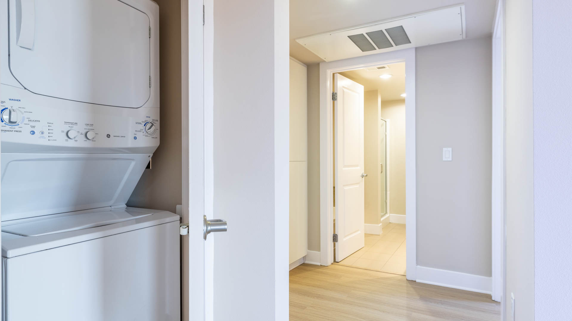 Laundry room at Breakwater at Marina del Rey Apartments