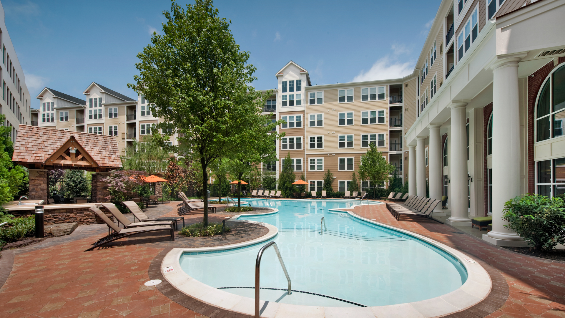 Pool at Westchester Rockville Station Apartments (5 of 7)