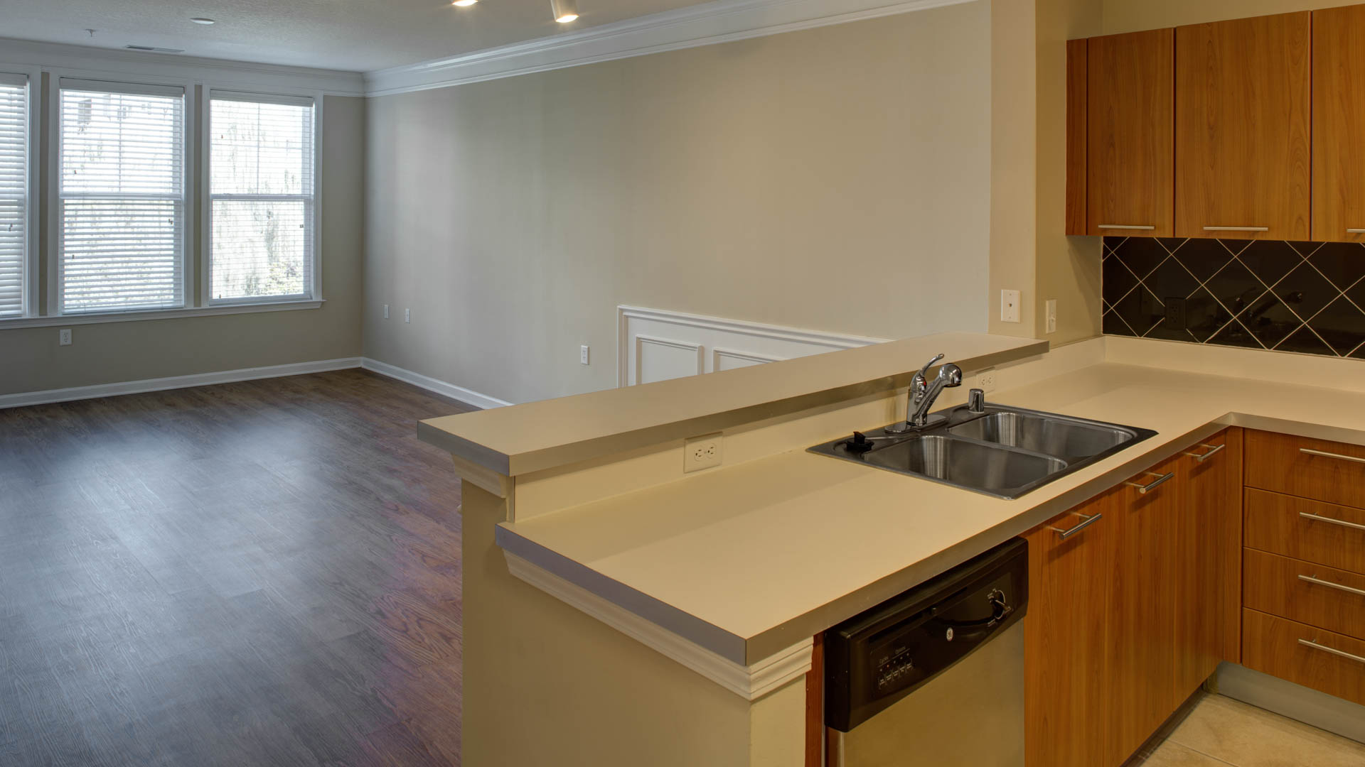 Westchester Rockville Station Apartments 10 of 12