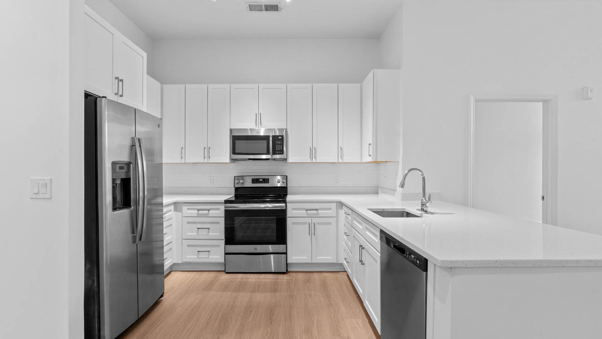 Gaithersburg Station Apartments 6 of 12