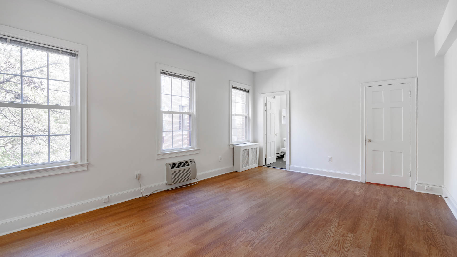 Connecticut Heights Apartments 3 of 4
