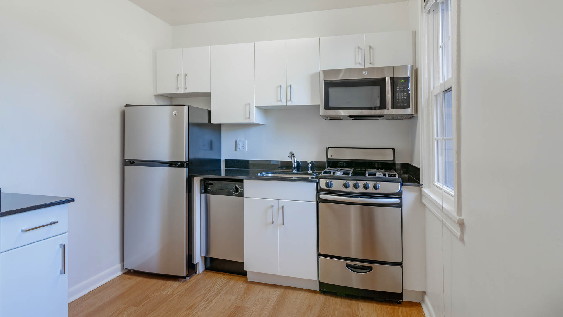 Connecticut Heights Apartments 2 of 4