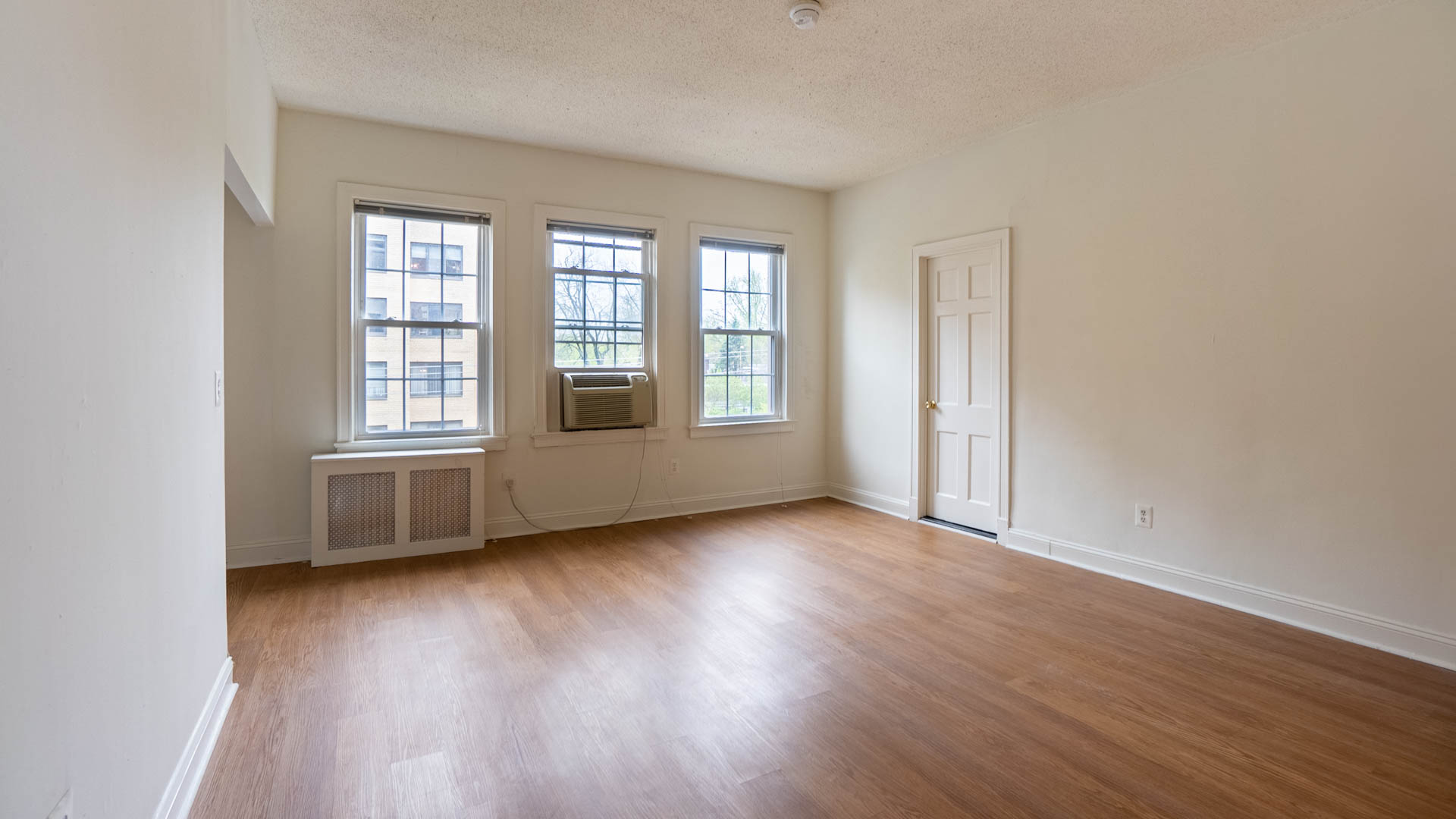 Connecticut Heights Apartments 3 of 4