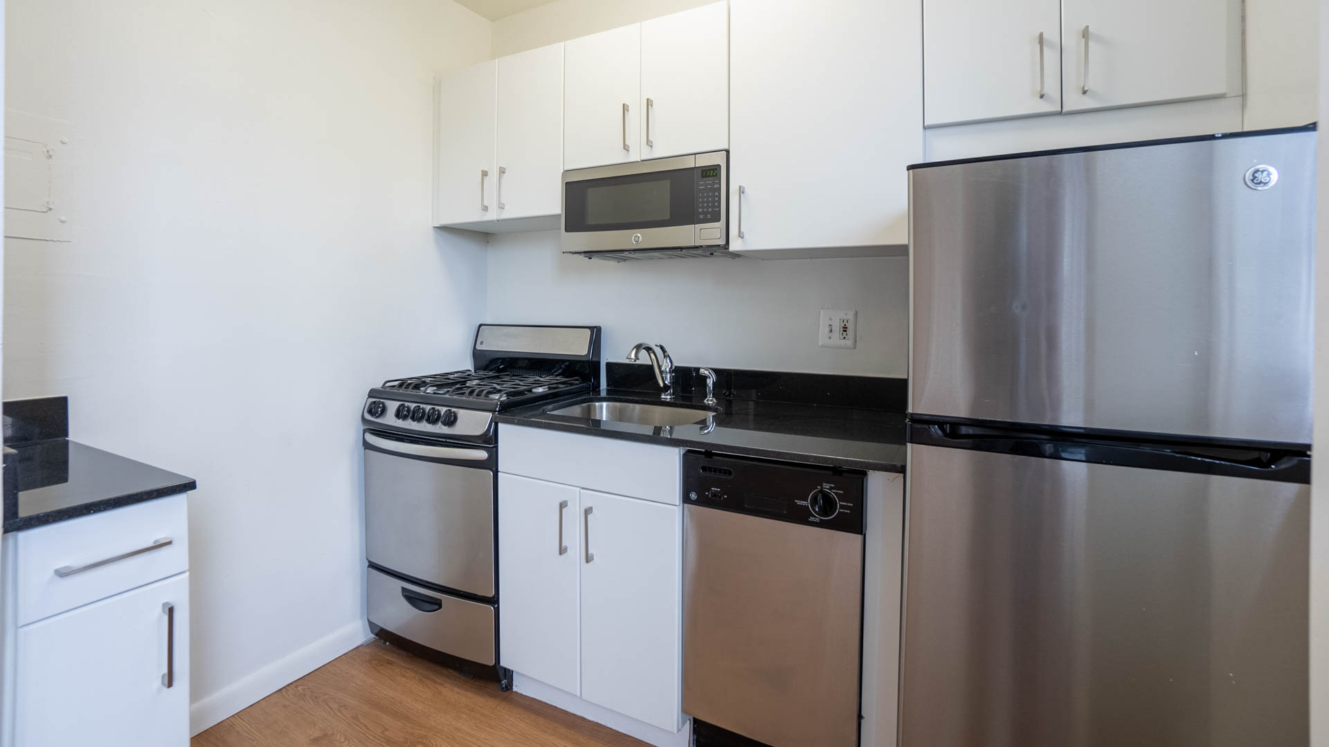 Connecticut Heights Apartments 2 of 4