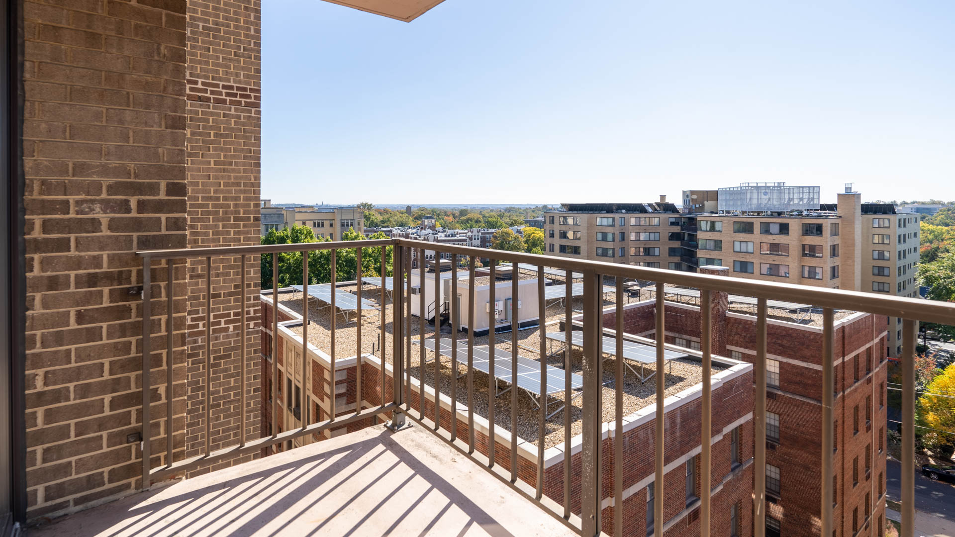 Connecticut Heights Apartments 1 of 6