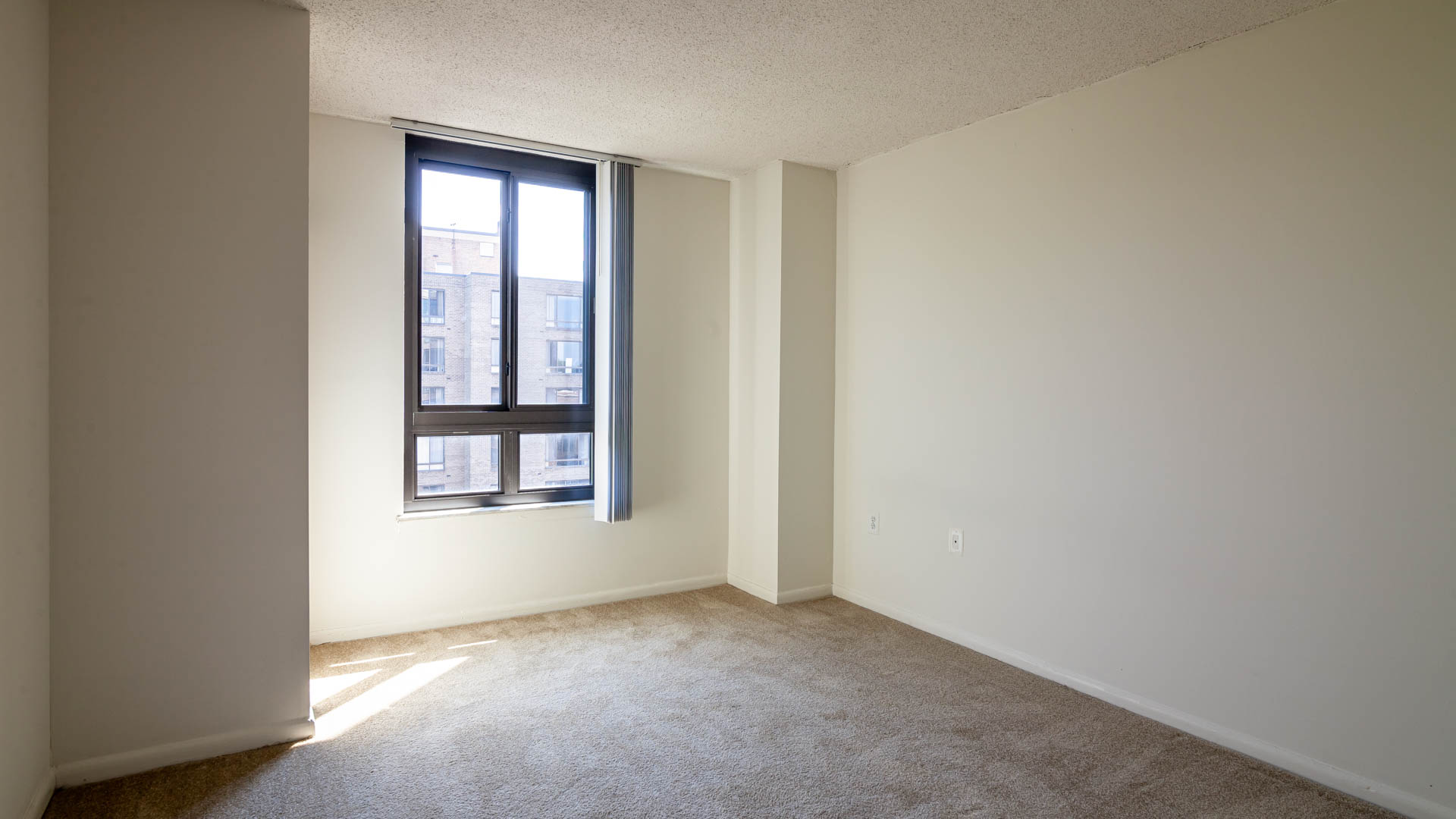 Connecticut Heights Apartments 3 of 5