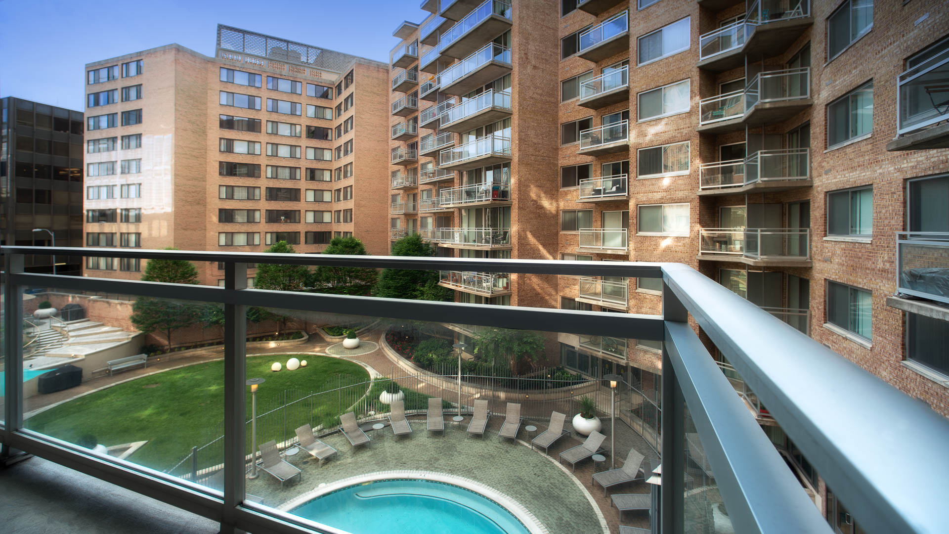 The Samuel at Dupont Circle Apartments 3 of 5