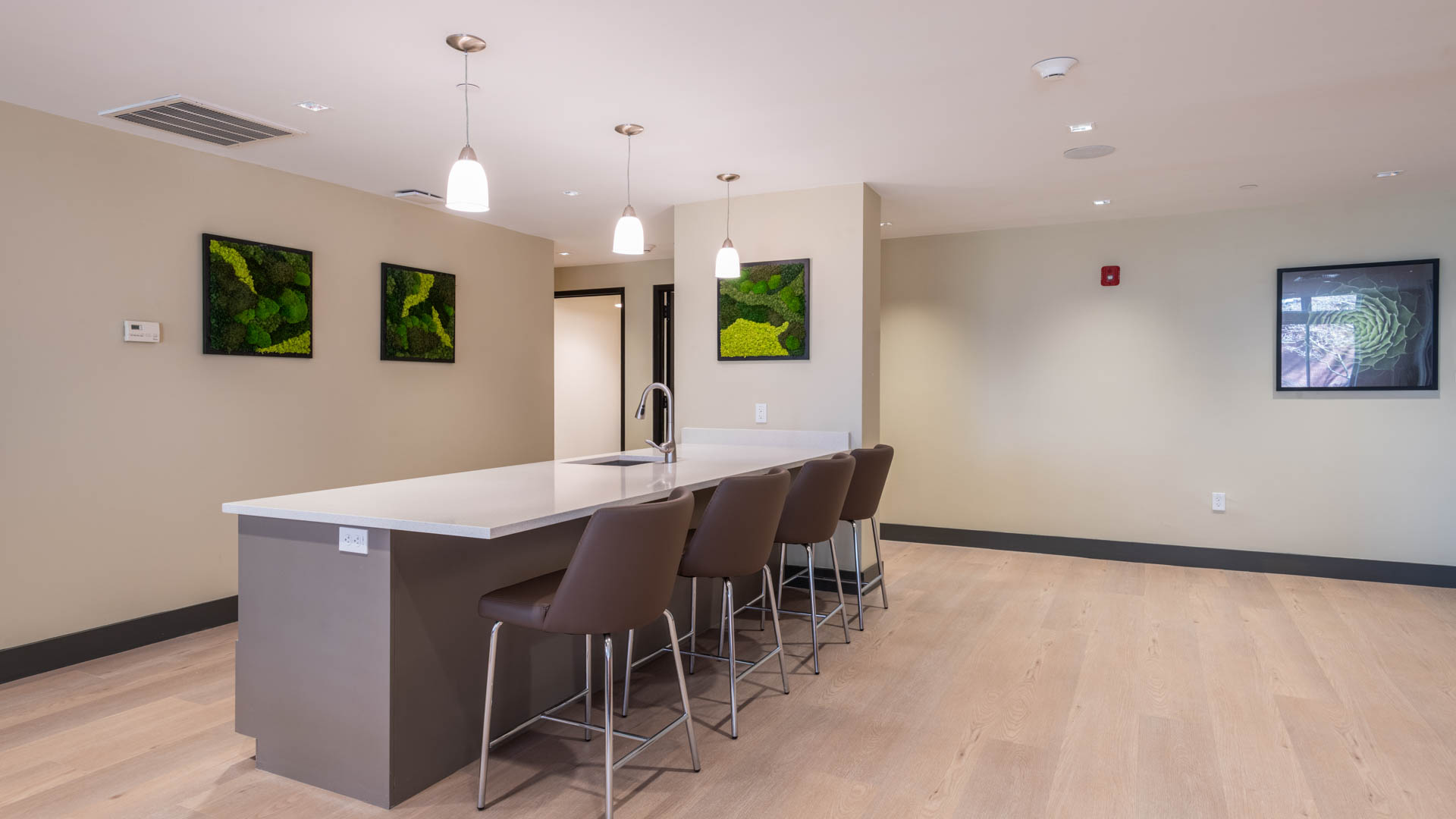 Lounge at Watertown Square Apartments (3 of 3)