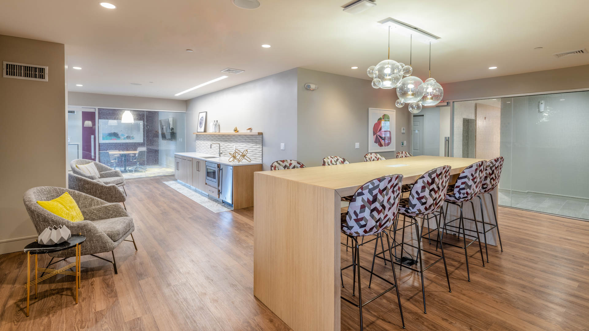 Lounge at Cronin's Landing Apartments (1 of 3)