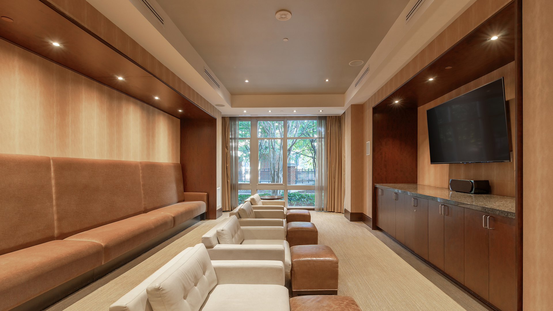 Lounge at Wisconsin Place Apartments (4 of 4)