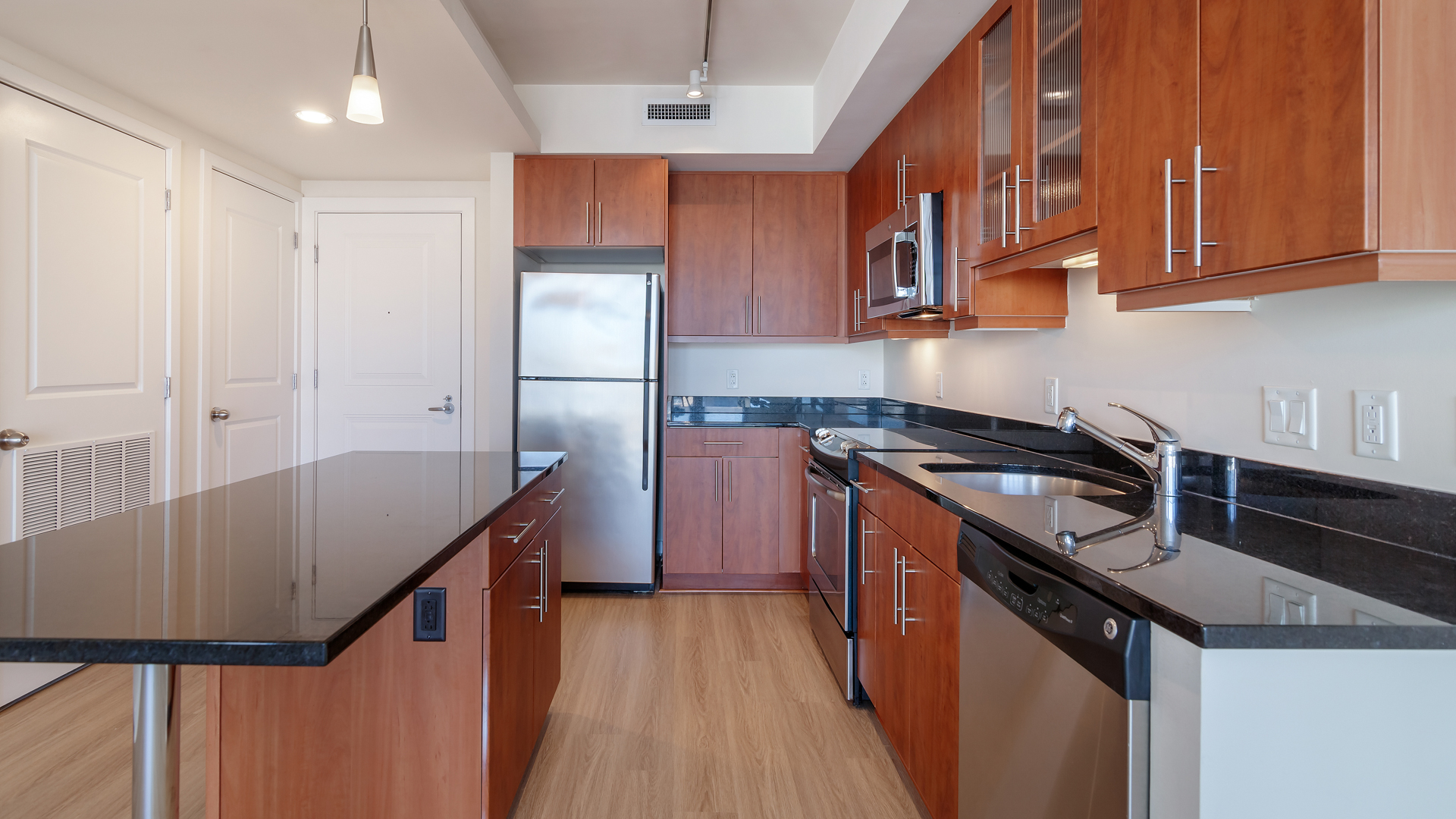 Wisconsin Place Apartments 4 of 12
