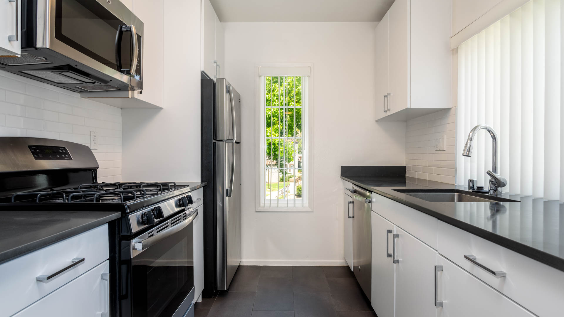 The Village at Del Mar Heights Apartments 3 of 12