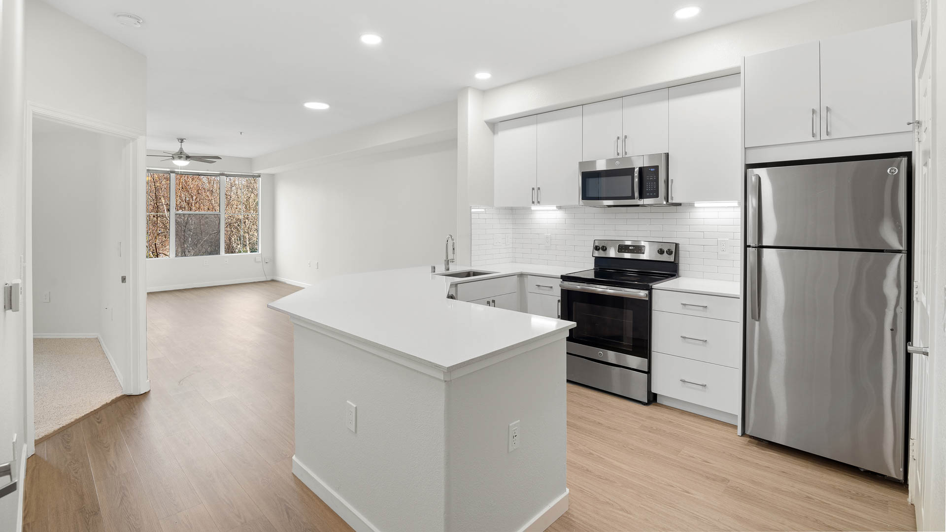Archstone Fremont Center Apartments 4 of 12