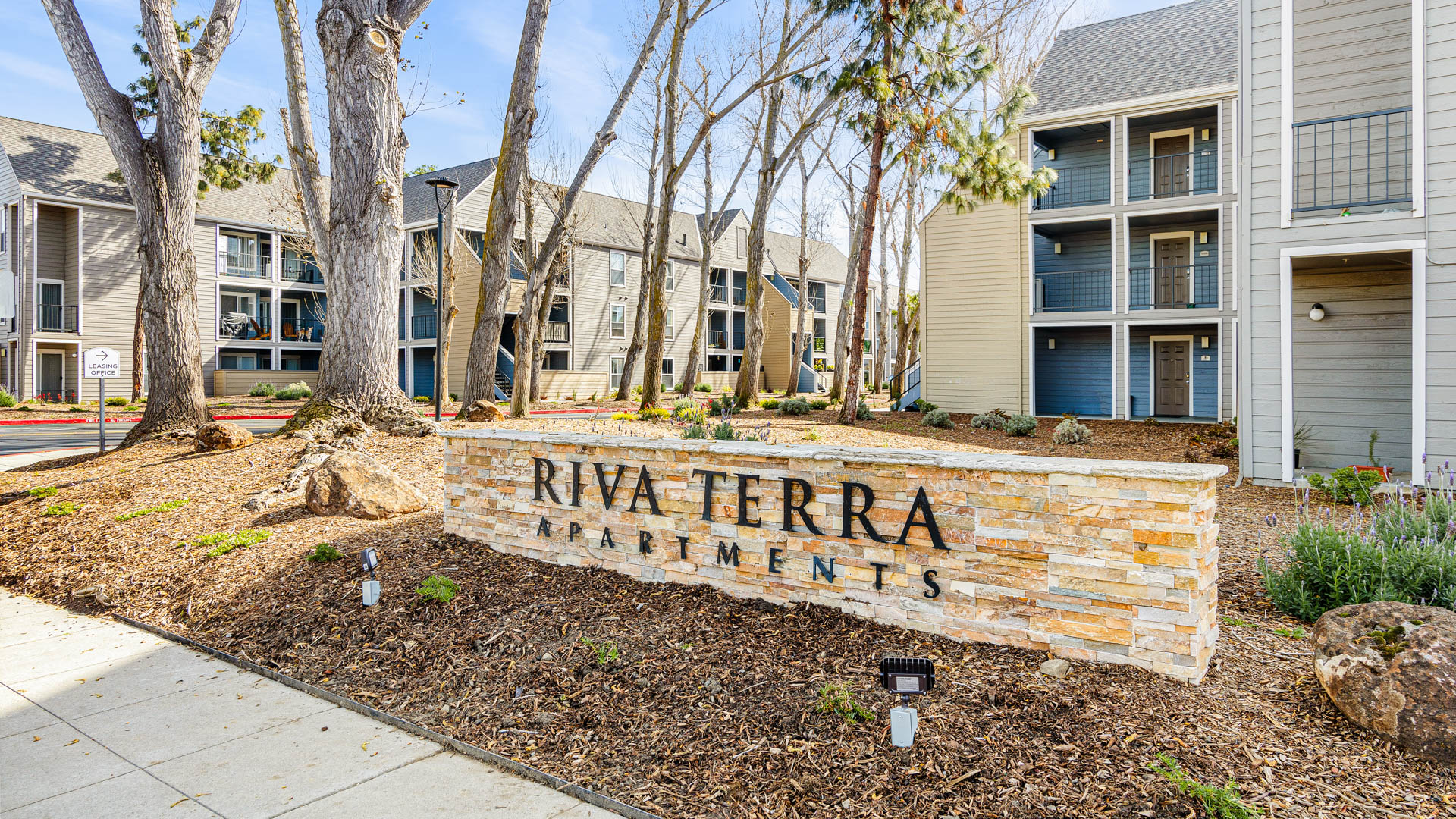 Riva Terra Apartments at Redwood Shores 2 of 12