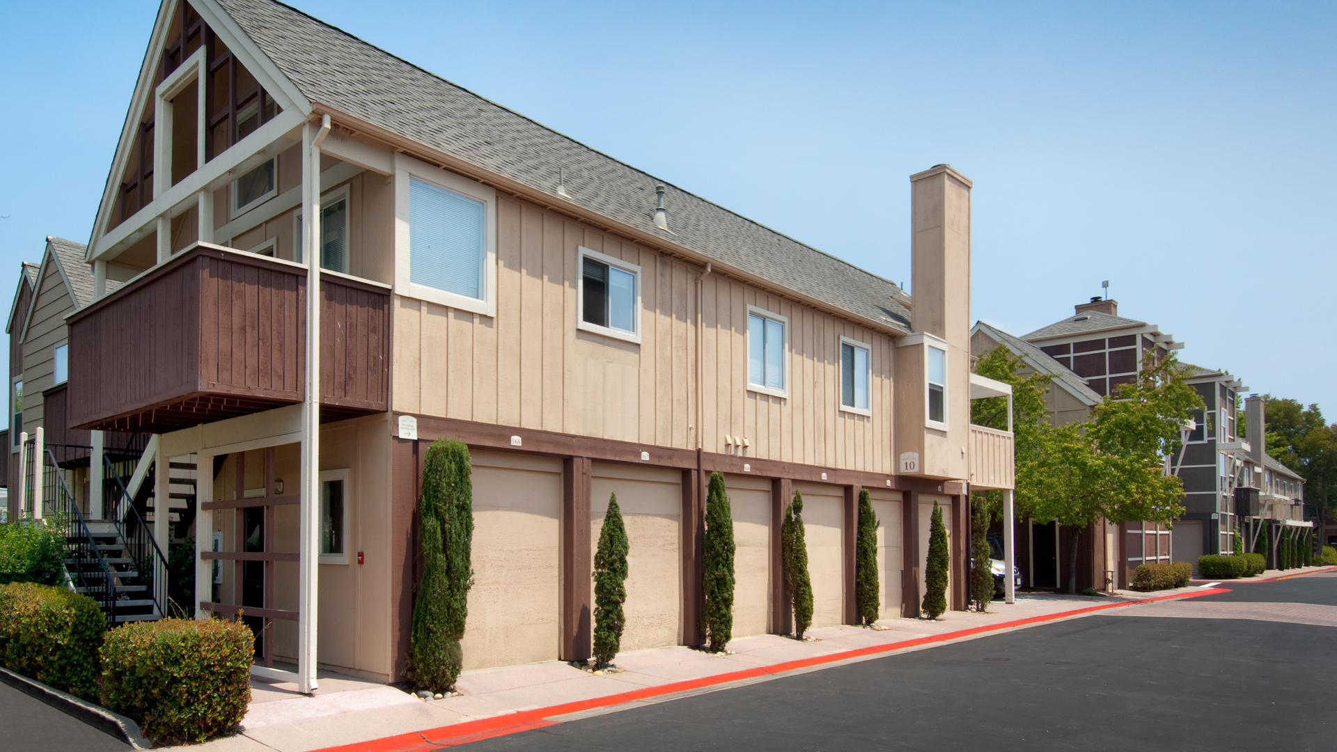 Riva Terra Apartments at Redwood Shores 6 of 12