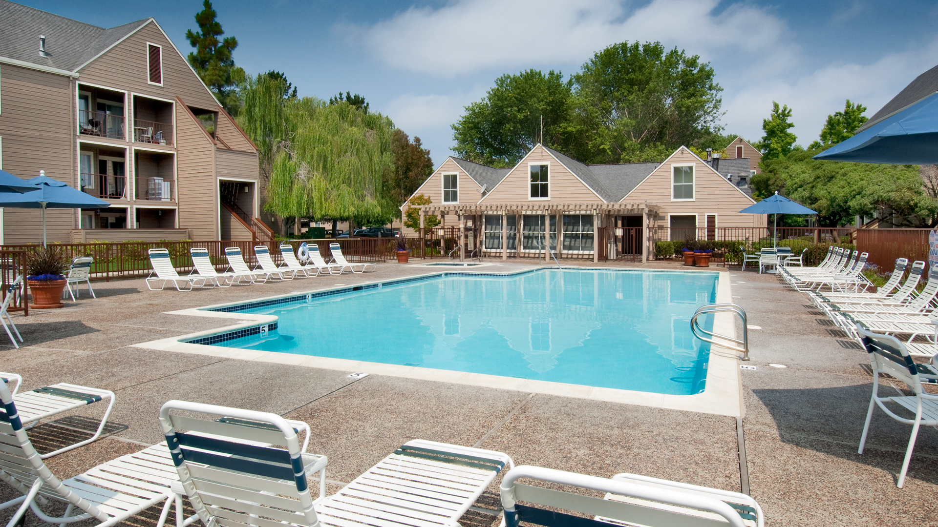 Pool at Riva Terra Apartments at Redwood Shores (8 of 8)