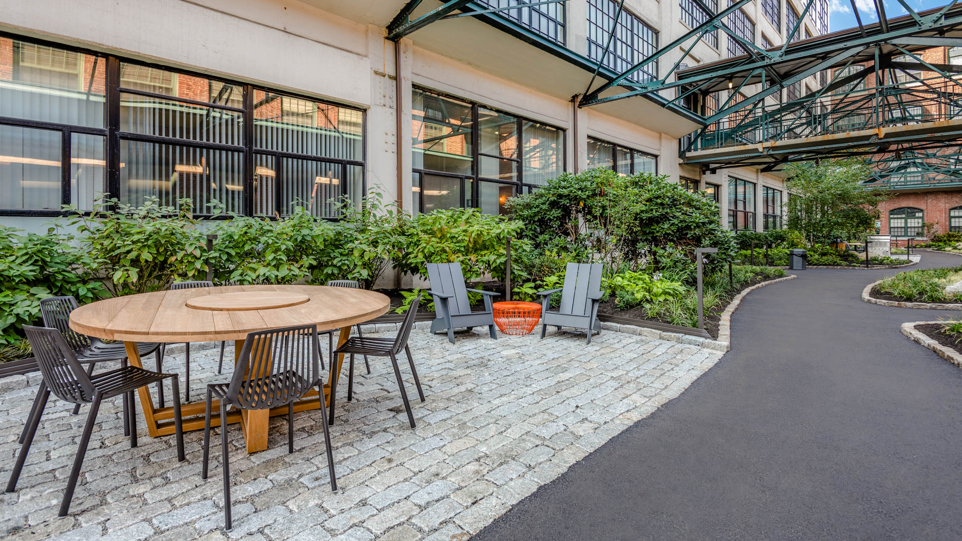 Courtyard at Lofts at Kendall Square Apartments (1 of 3)