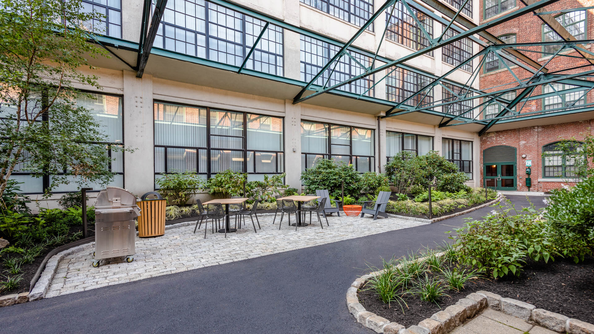 Courtyard at Lofts at Kendall Square Apartments (2 of 3)