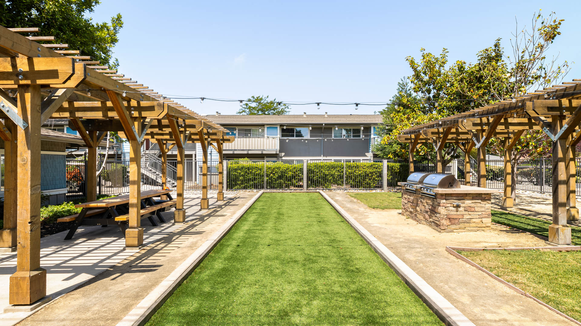 Grill area at Reserve at Mountain View Apartments (3 of 3)