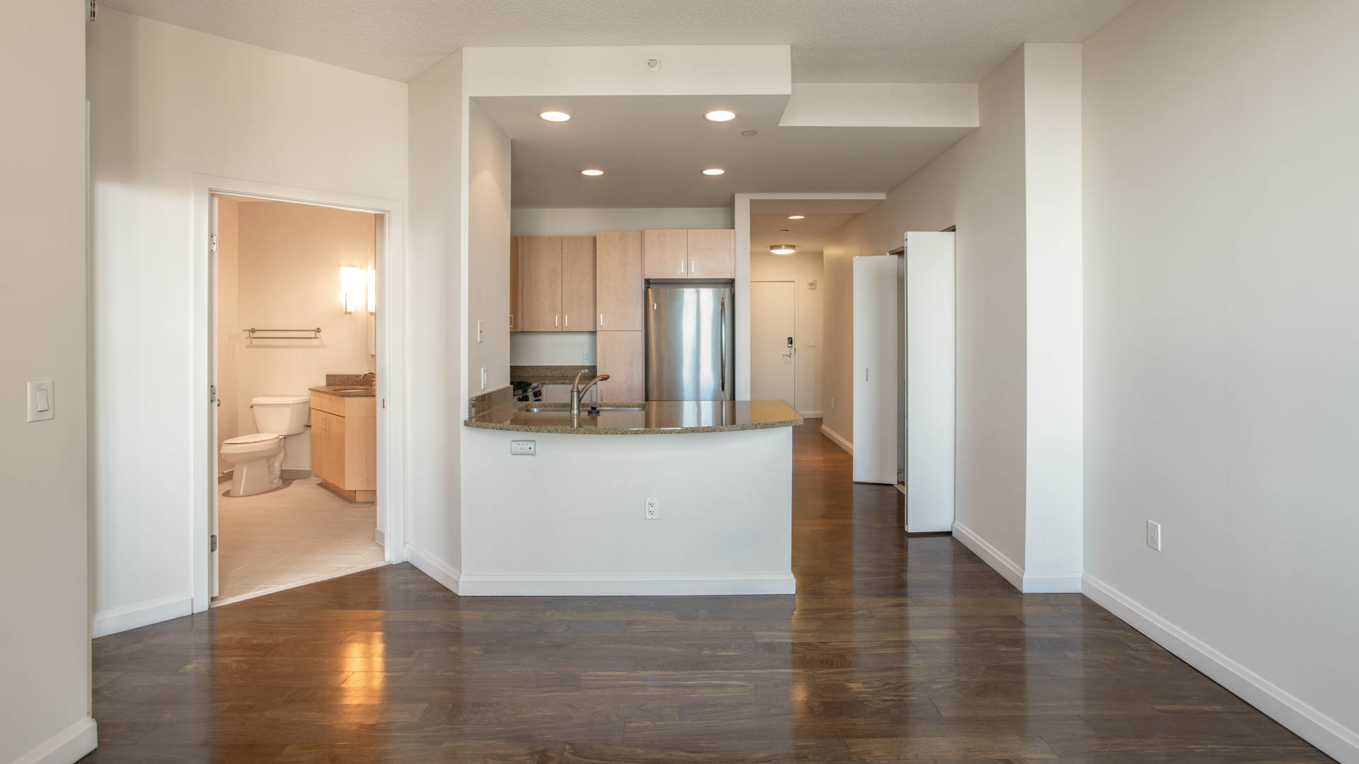 660 Washington Apartments 3 of 5