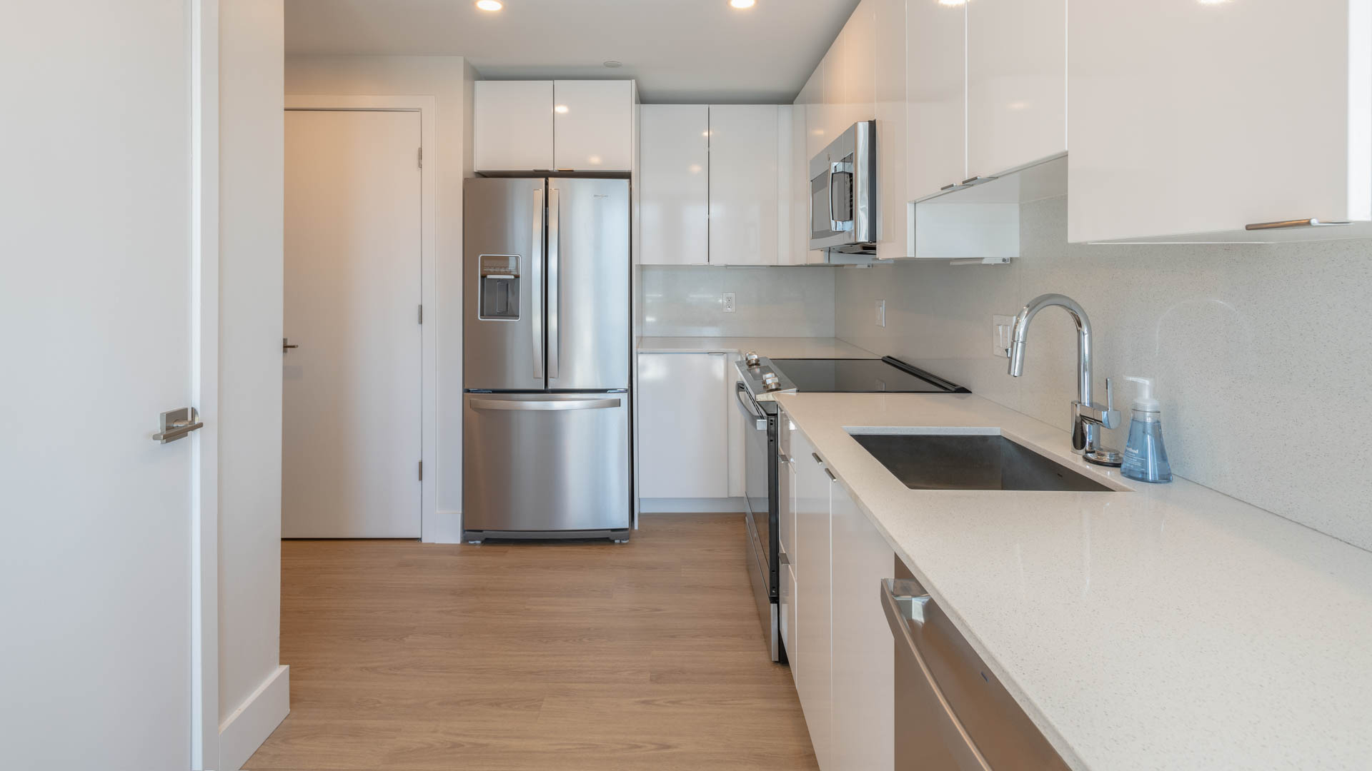 660 Washington Apartments 4 of 12