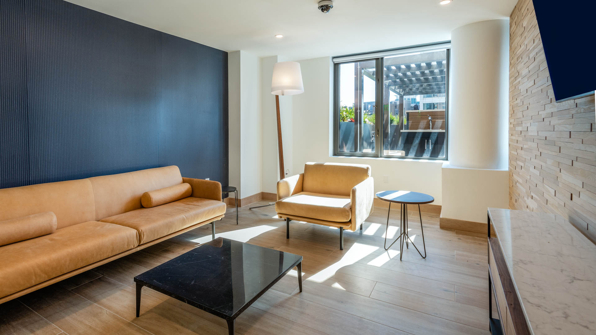 Lounge at 660 Washington Apartments (3 of 4)