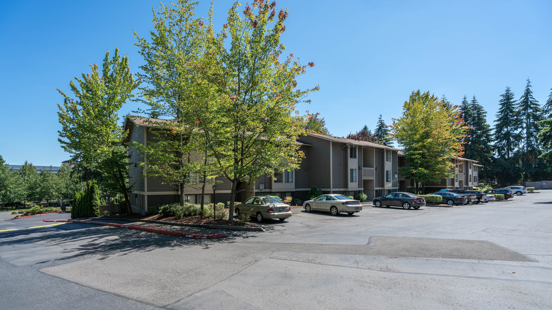 Redmond Court Apartments 7 of 12