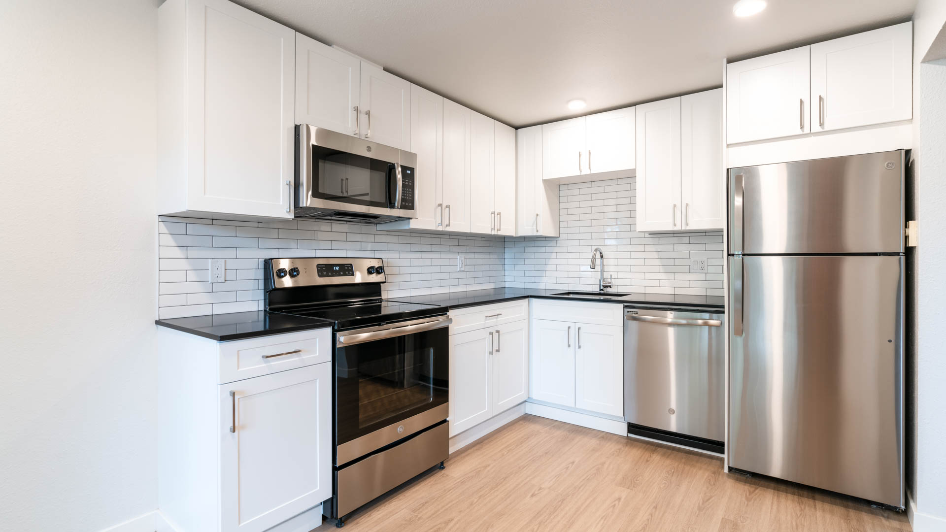 Redmond Court Apartments 11 of 12