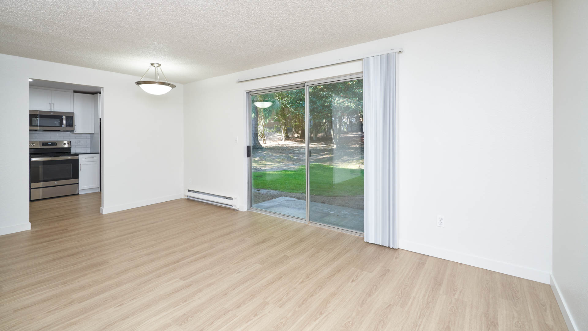 Redmond Court Apartments 12 of 12