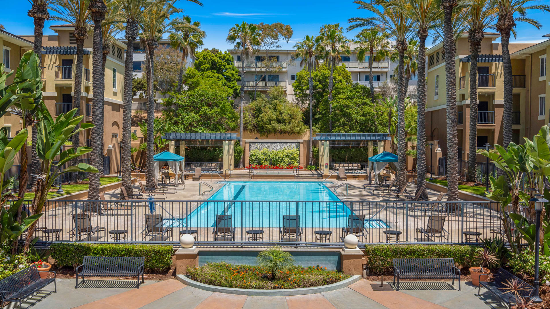 Mariposa at Playa del Rey Apartments 3 of 12