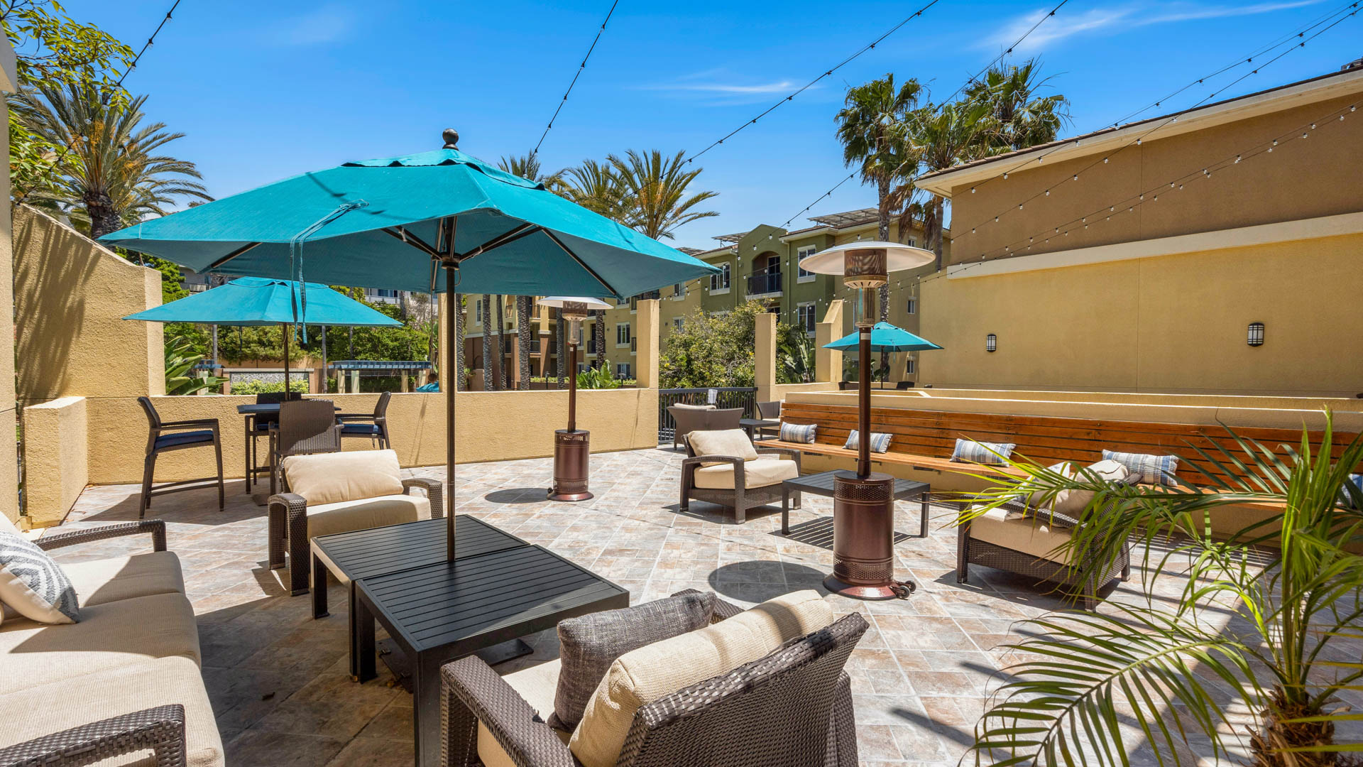 Mariposa at Playa del Rey Apartments 6 of 12