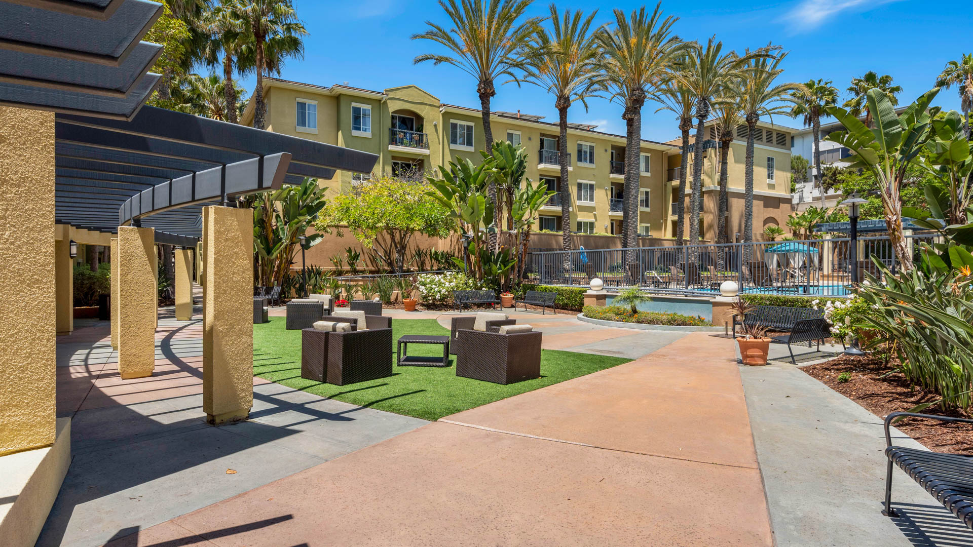 Mariposa at Playa del Rey Apartments 5 of 12