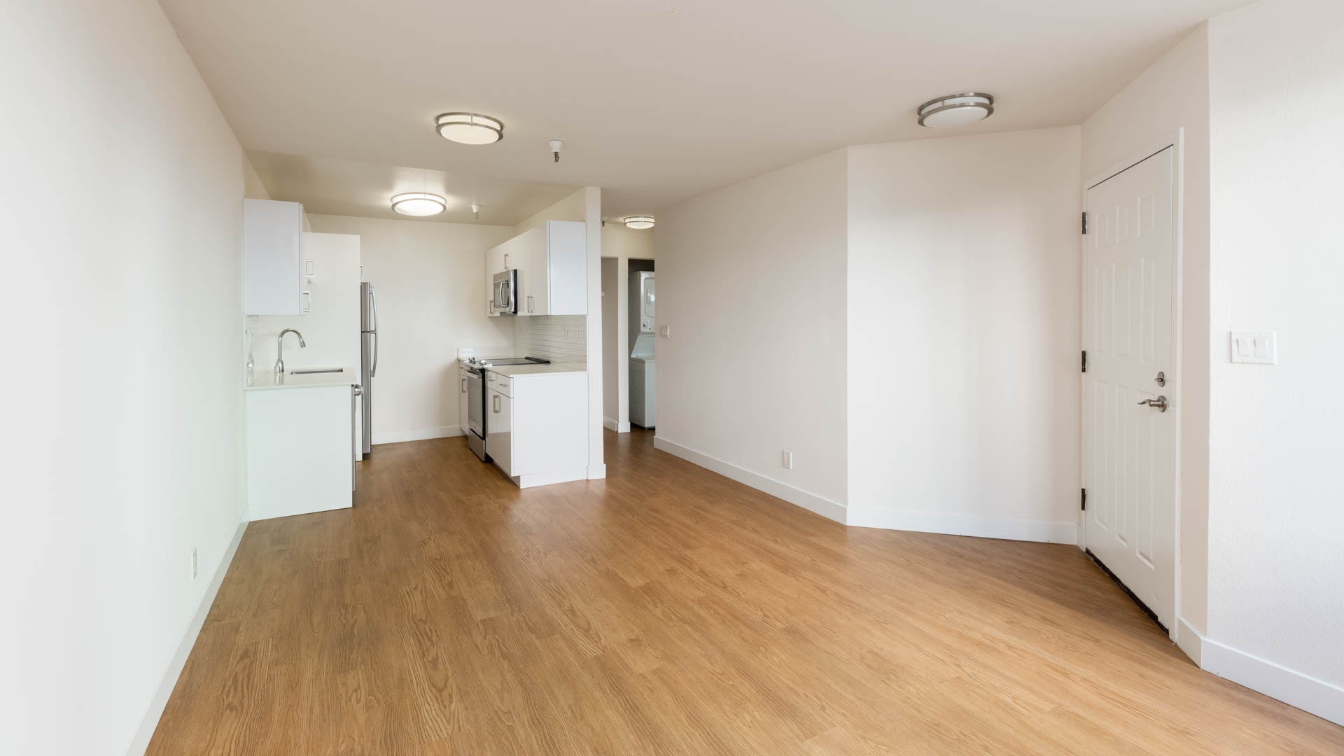 SoMa Square Apartments 3 of 8