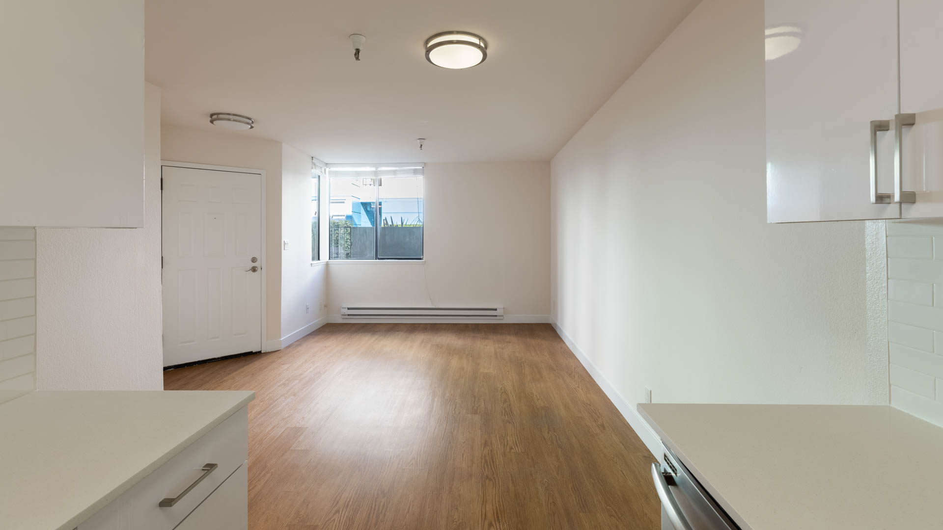SoMa Square Apartments 4 of 8
