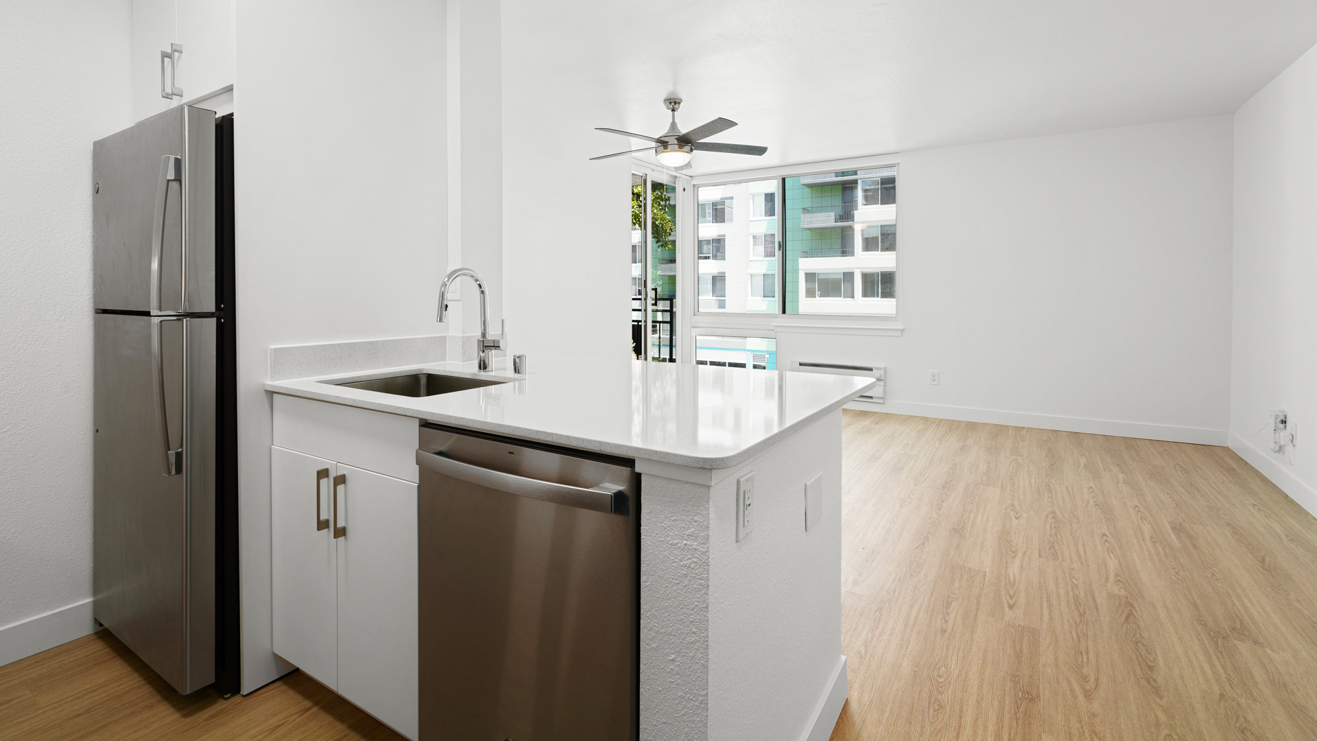 SoMa Square Apartments 11 of 12