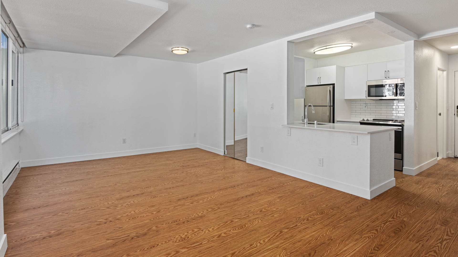 SoMa Square Apartments 3 of 4