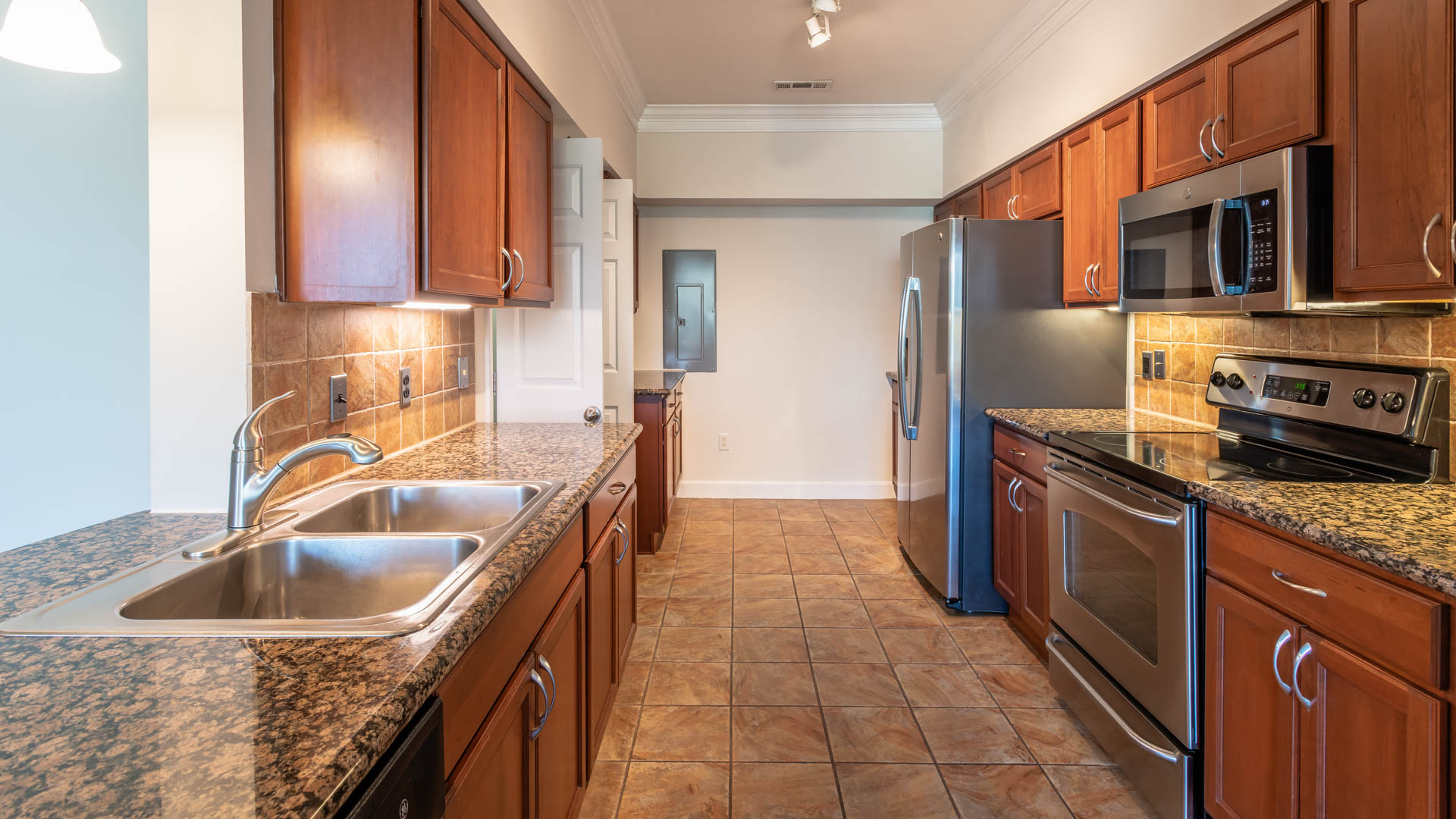 Quarry Hills Apartments 7 of 12