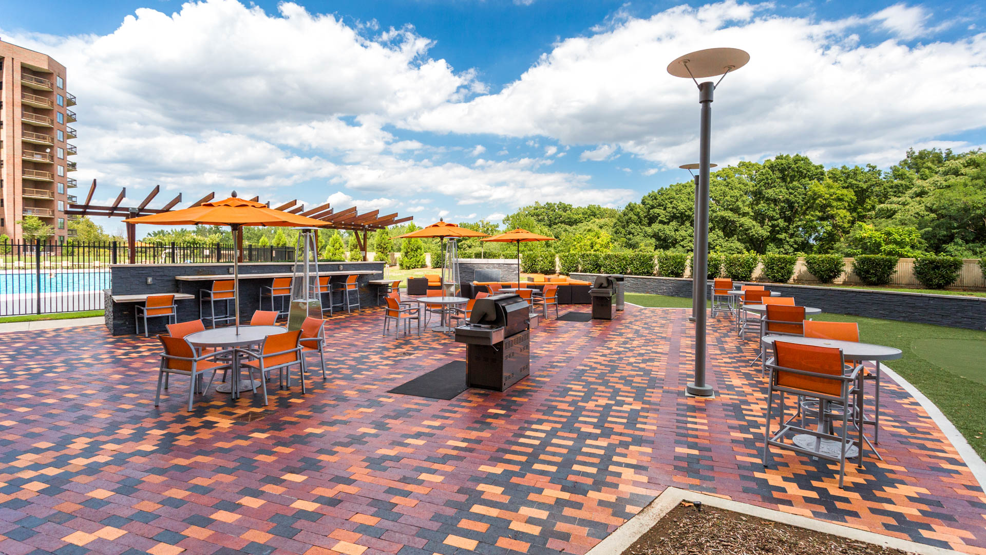 Courtyard at Water Park Towers Apartments
